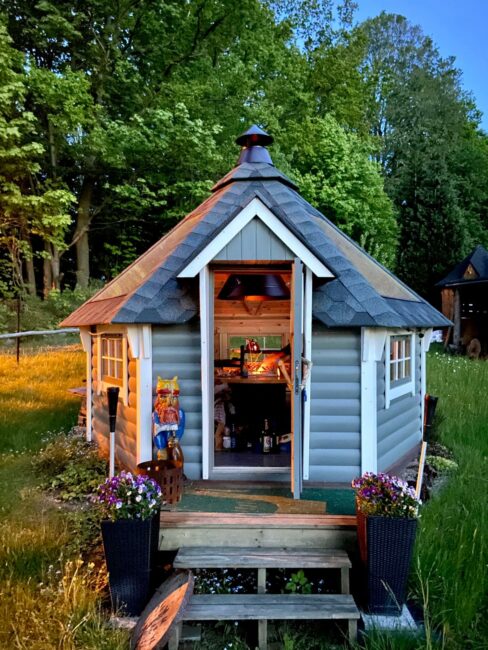 Grillkotas mit Anbau - Extra Platz für Outdoor-Genuss | Schwedenservice