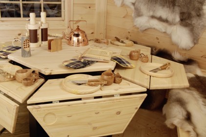 Ausstattungspaket C : Paket A + Paket B + Lapplandpaket + 7 Stück Rentierfelle oder alternativ Sitzkissen rot, beige oder blau kariert (+ 2739€)