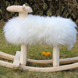 Schaukelschaf - Handgefertigte Holzschafe mit echtem Schafsfell