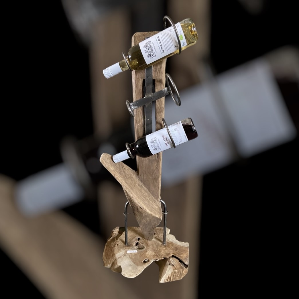 Weinflaschen-Ständer aus Altholz