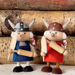 Wikingerfrau mit Nudelholz & Küchenmesser