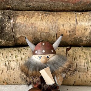 Wikingermann sitzend