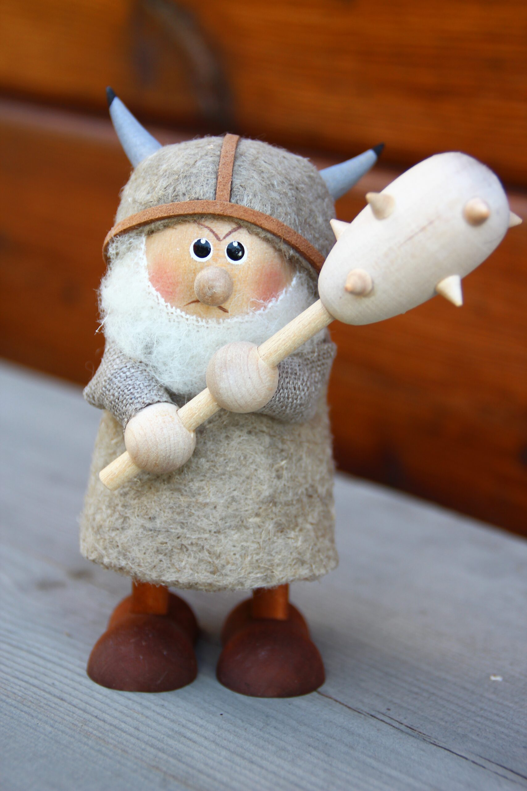 Wikingermann mit Keule